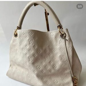 Authentic LV Empreinte Leather Artsy.